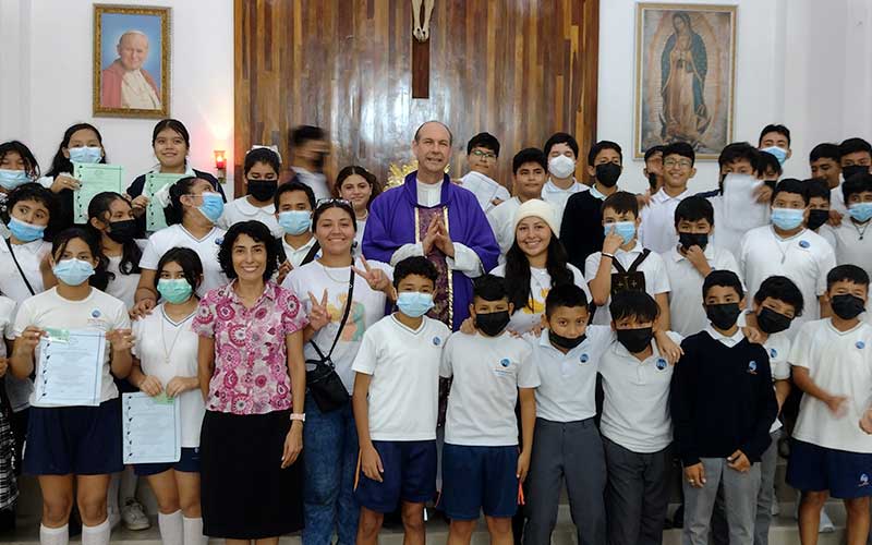 colegios-mano-amiga-alumnos-de-secundaria-y-bachillerato-de-mano-amiga-cancun-participan-en-retiros-de-formacion-catolica-