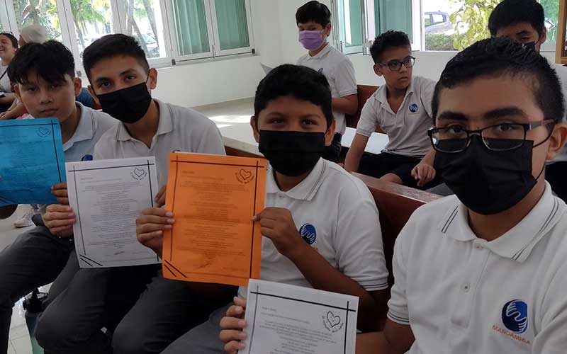 colegios-mano-amiga-alumnos-de-secundaria-y-bachillerato-de-mano-amiga-cancun-participan-en-retiros-de-formacion-catolica-alumnos