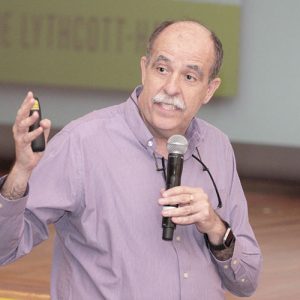 colegios-mano-amiga-ninas-tik-tok-y-ninos-videojuego-10a-conferencia-magistral-de-la-red-de-colegios-mano-amiga